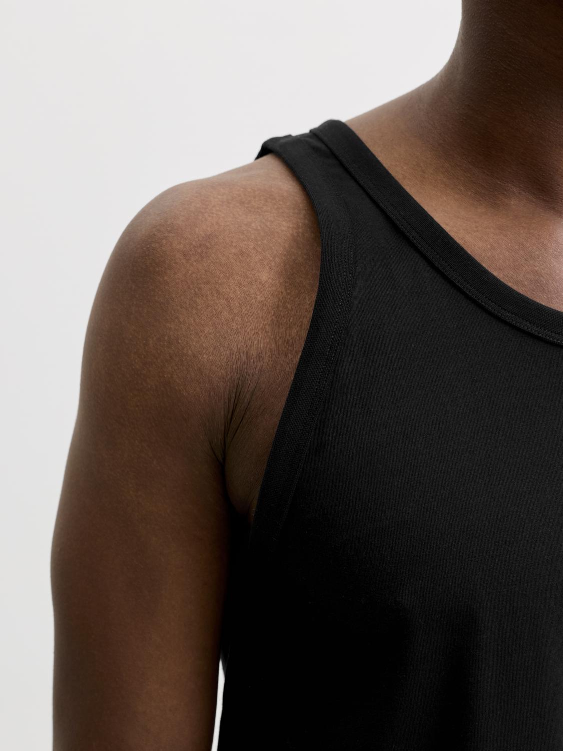 model_shot-detail
